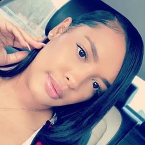 Meet your Posher, Katlyn